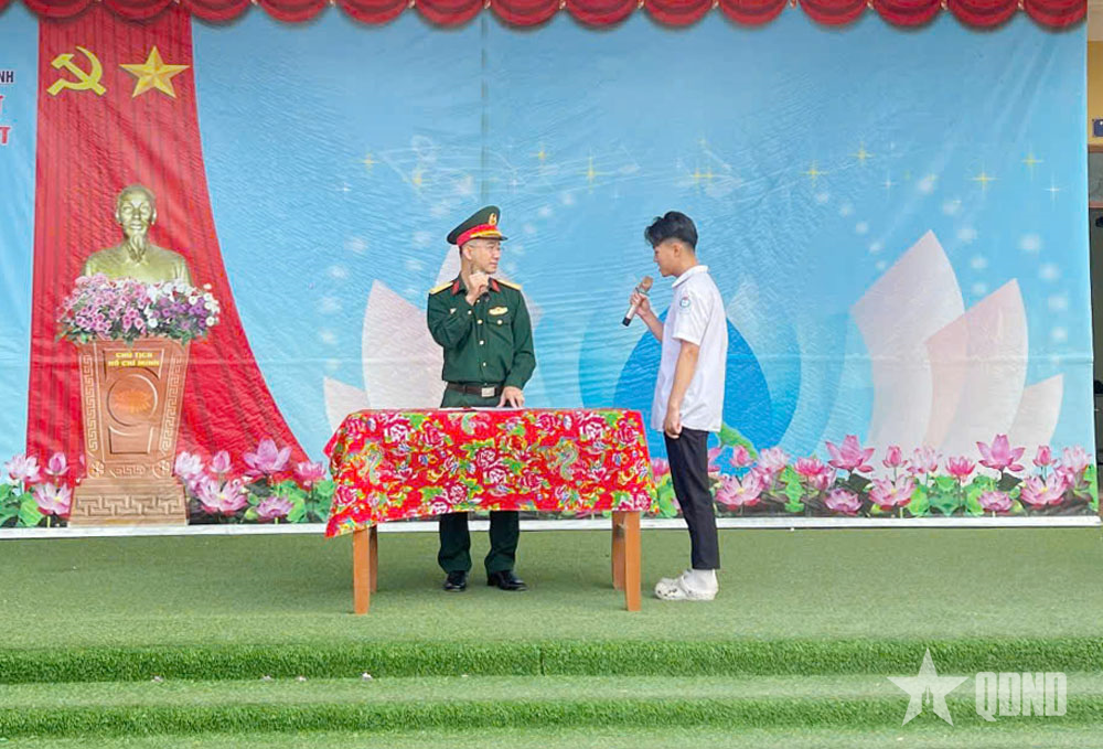 Quảng Ninh: Ban CHQS xã Thống Nhất tuyên truyền tuyển sinh quân sự năm 2026

